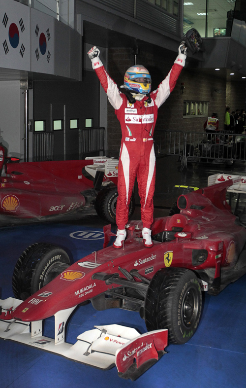 红牛车队力克雷诺车队,阿隆索带队取胜 红牛车队力克雷诺车队,阿隆索带队取胜