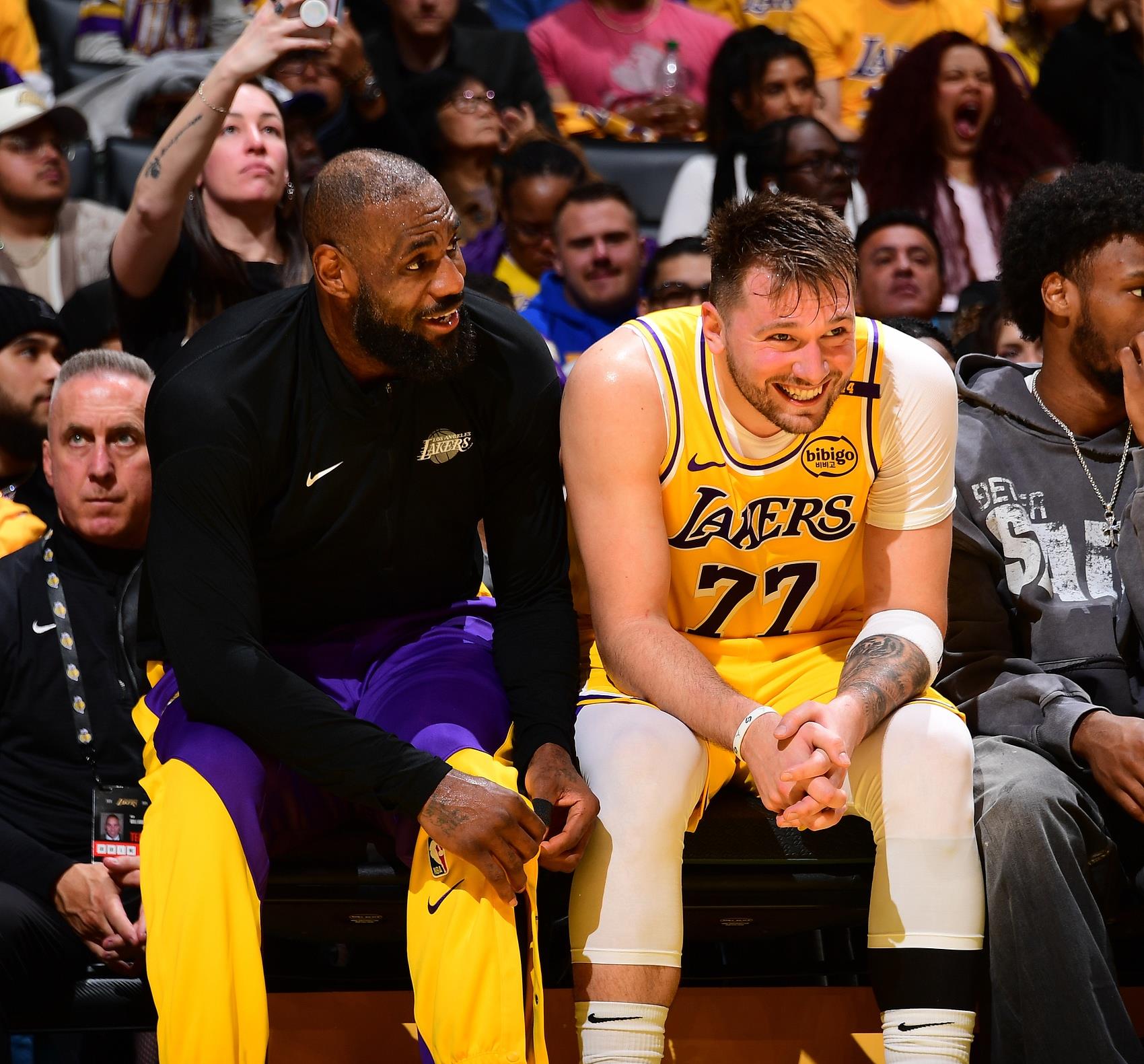 江苏队横扫湖人，塔图姆统治全场