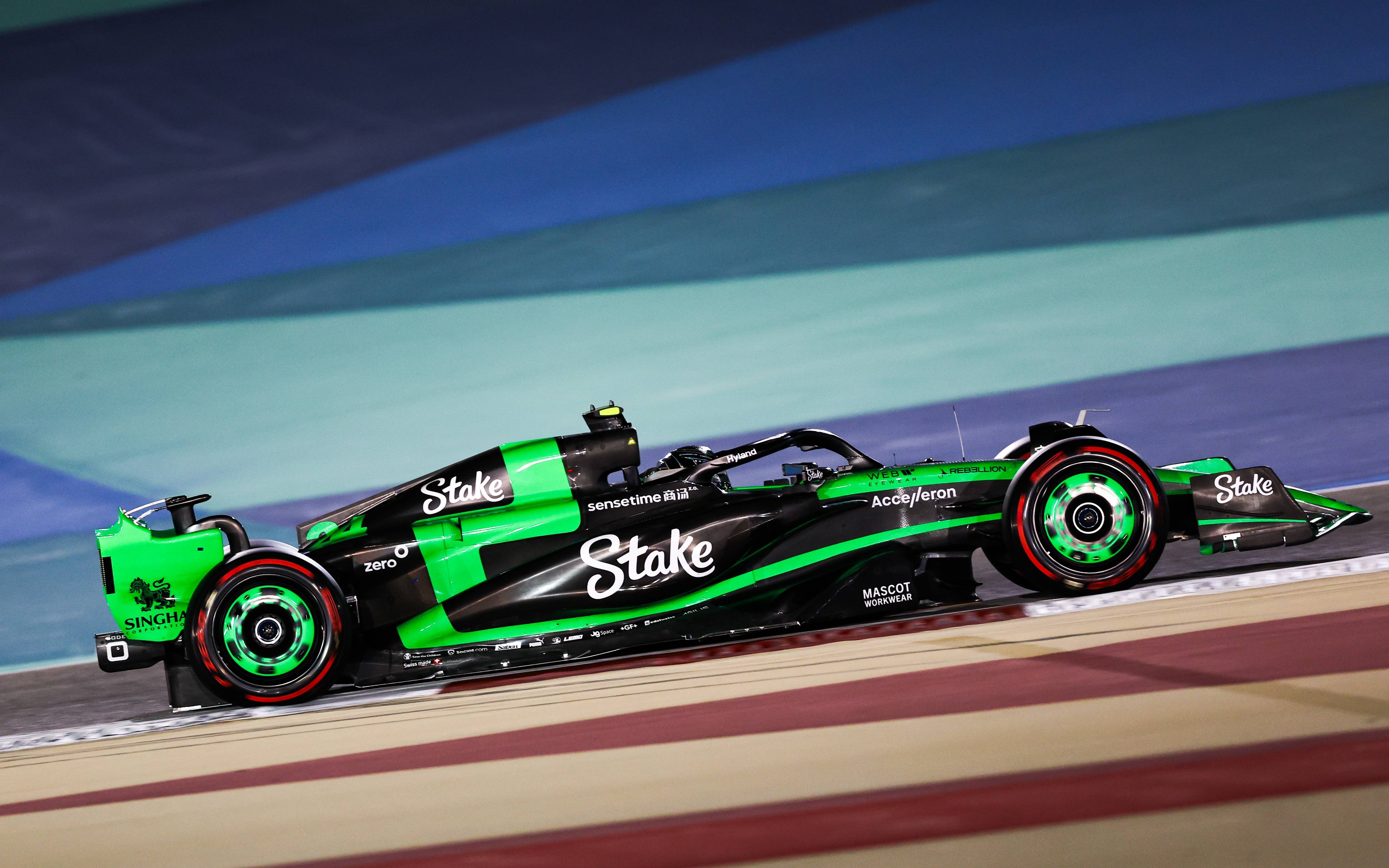 索伯车队碾压红牛车队,塞恩斯刷新纪录 索伯车队碾压红牛车队,塞恩斯刷新纪录