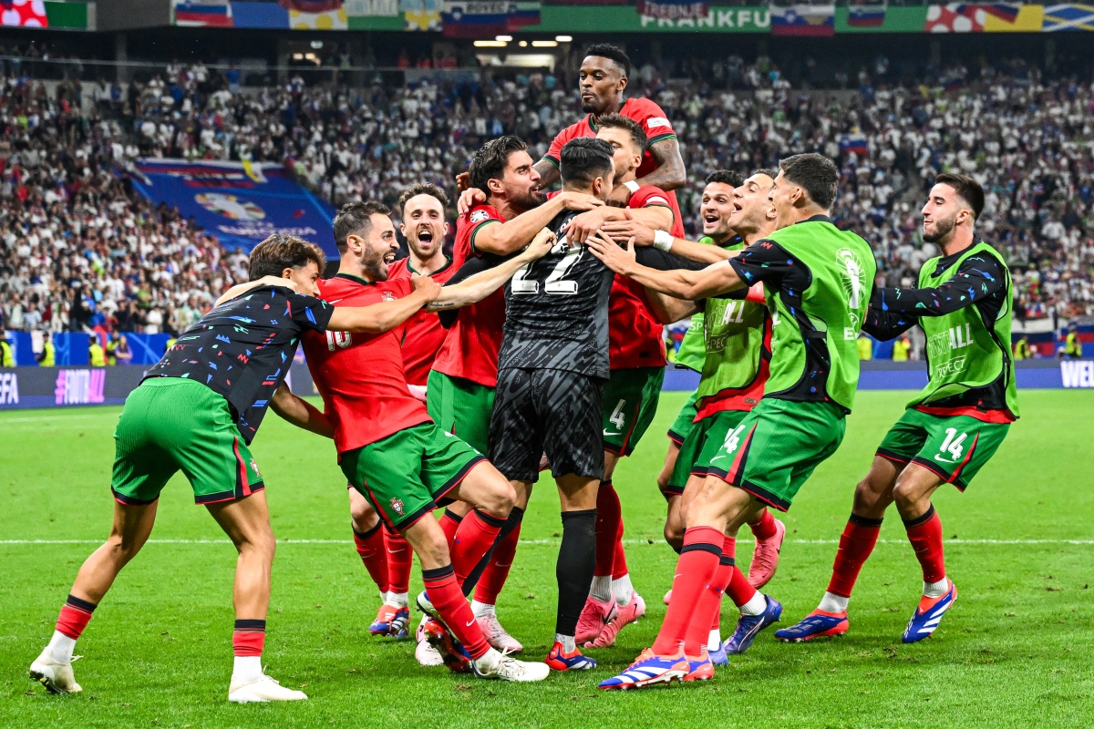 葡萄牙队碾压奥地利队，波尔扛起全队