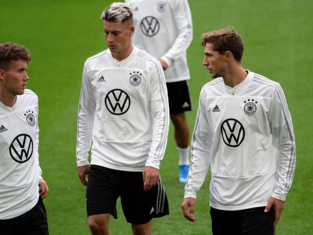 中国队力克德国队，黄鸭组合扛起全队