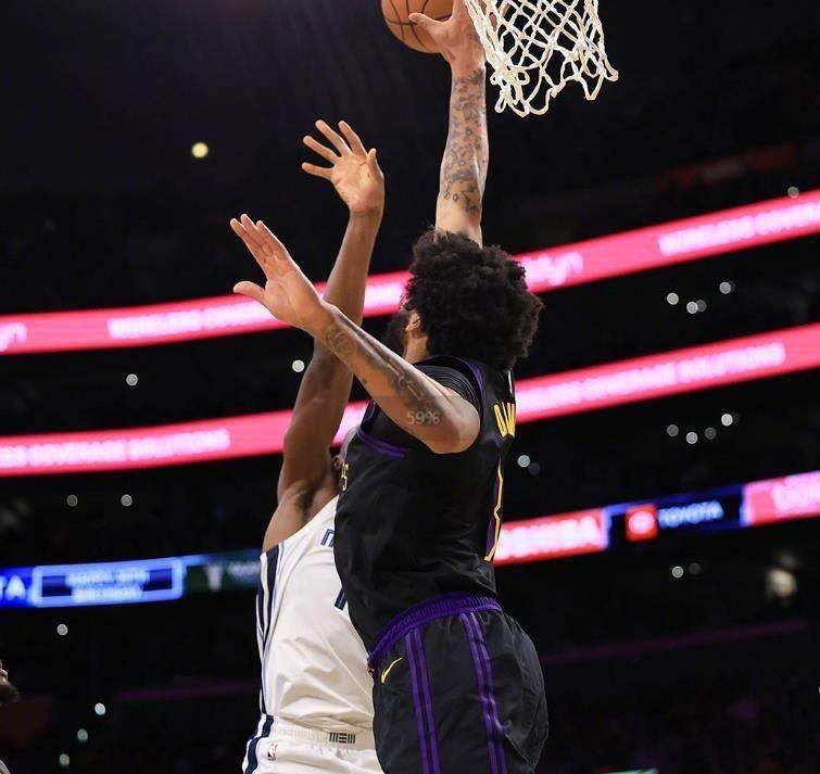 灰熊爆冷尼克斯,詹姆斯一己之力扛起全队 灰熊爆冷尼克斯,詹姆斯一己之力扛起全队