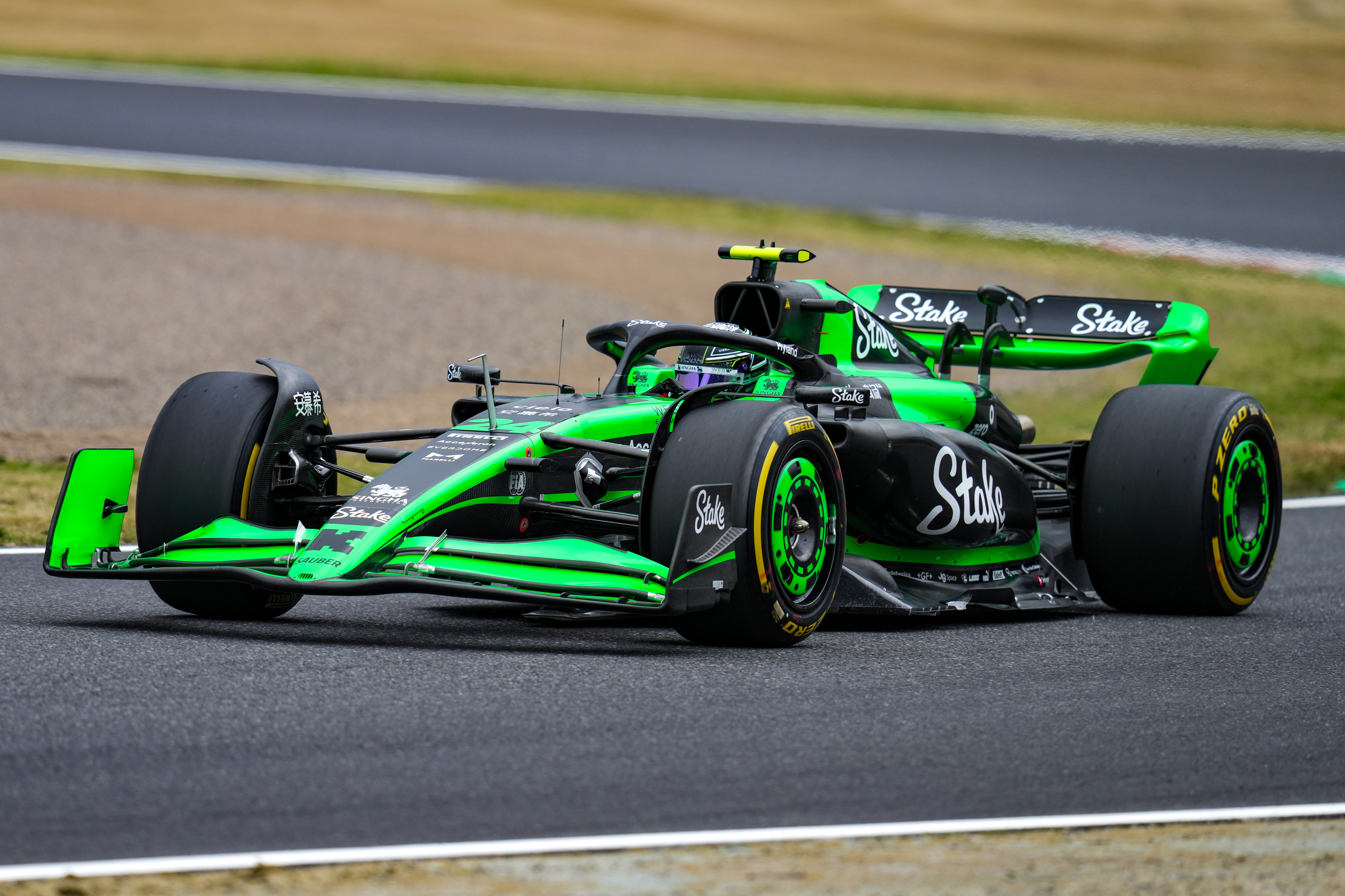 红牛车队轻取红牛二队，周冠宇扛起全队