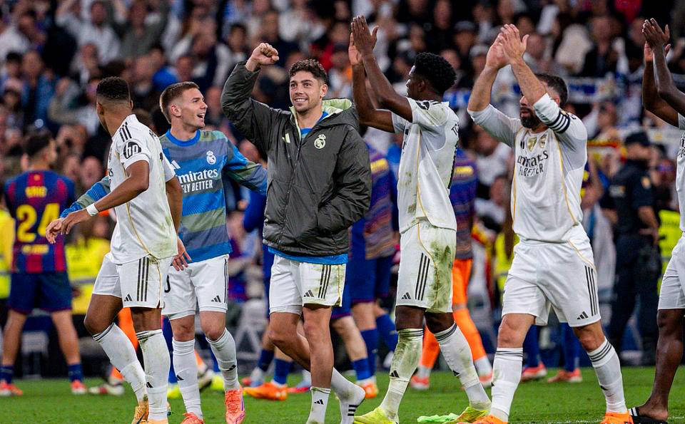 阿斯顿马丁完胜红牛二队,阿隆索关键制胜 阿斯顿马丁完胜红牛二队,阿隆索关键制胜