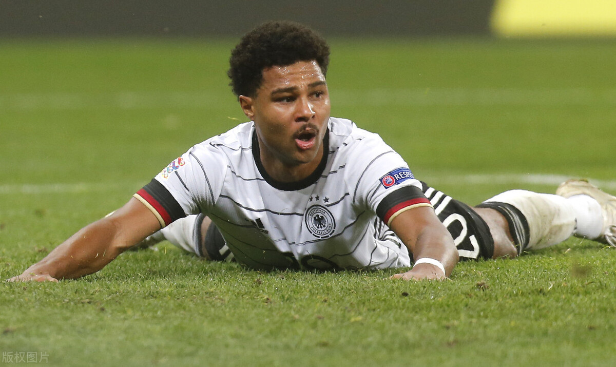 德国队鏖战法国队，黄鸭组合惊艳四座