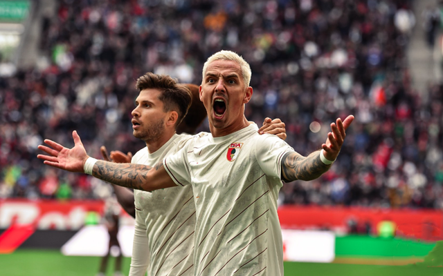 斯图加特守住门线,遏制对手攻势 斯图加特守住门线,遏制对手攻势