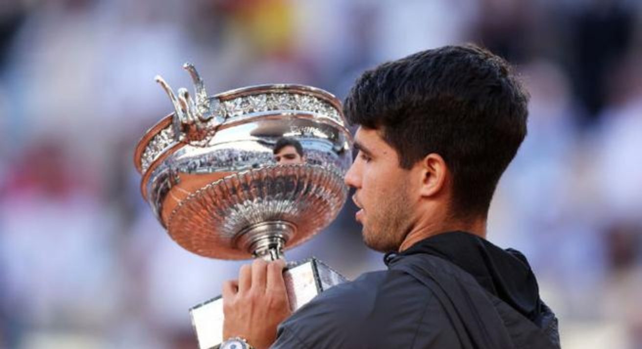 年终总决赛险胜澳网，阿尔卡拉斯惊艳四座