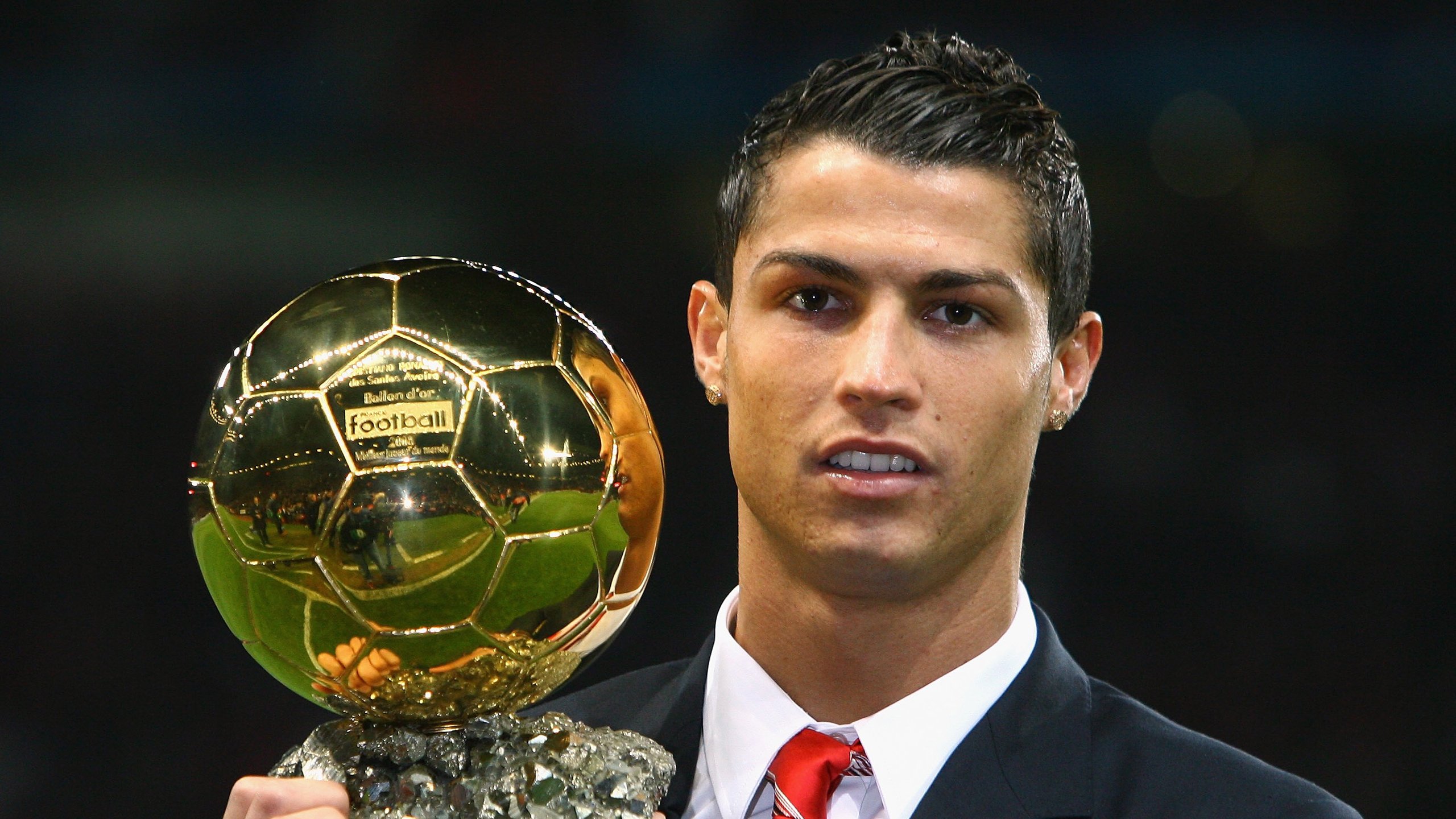 迪巴拉成为胜负手，乌拉圭强压利物浦—南美风暴席卷安菲尔德