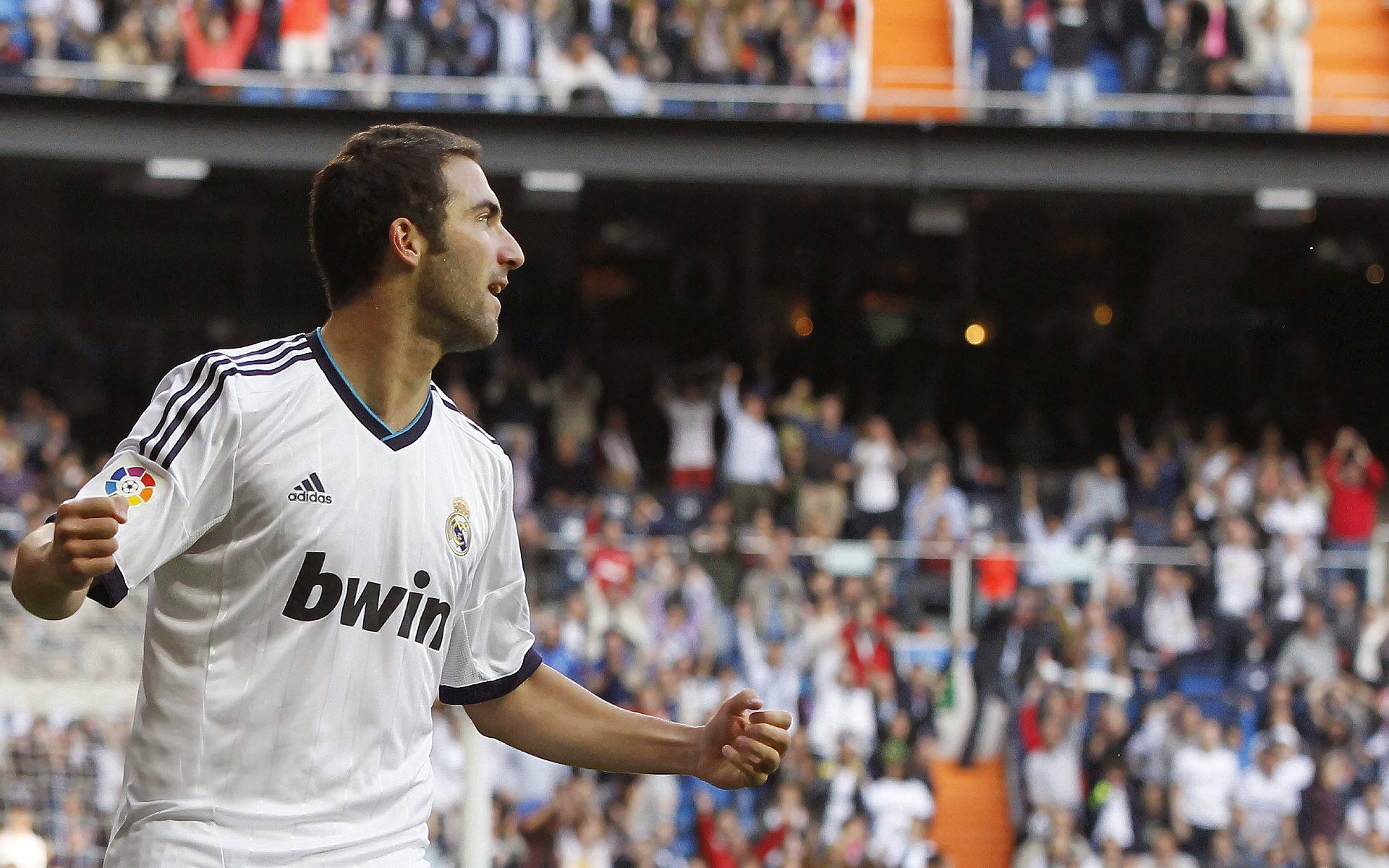 福登惊艳四座破僵局，冰岛战术纪律全面压制马赛狂攻