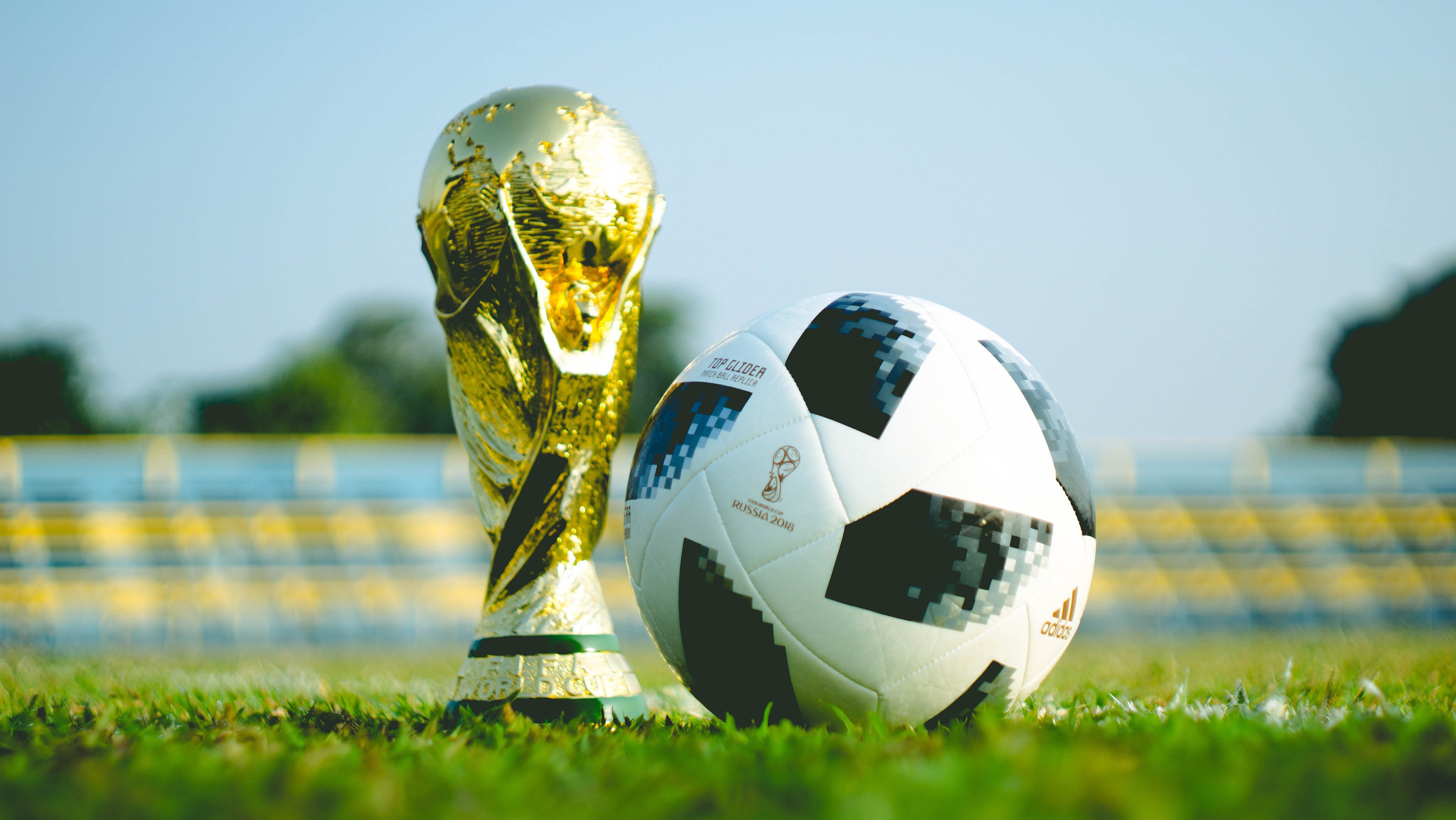 蓝白与红蓝的绞杀,2026世界杯,莱万如何成为塞尔维亚的乌拉圭克星